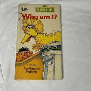Sesame Street Who Am I? A Golden Sturdy Book 1978 Vintage Board Book Early Print
